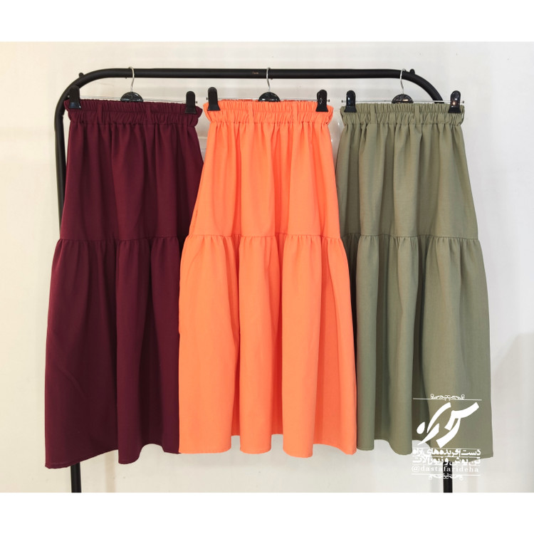 از راست به چپ: سبز کاهویی ، هلویی ، زرشکی