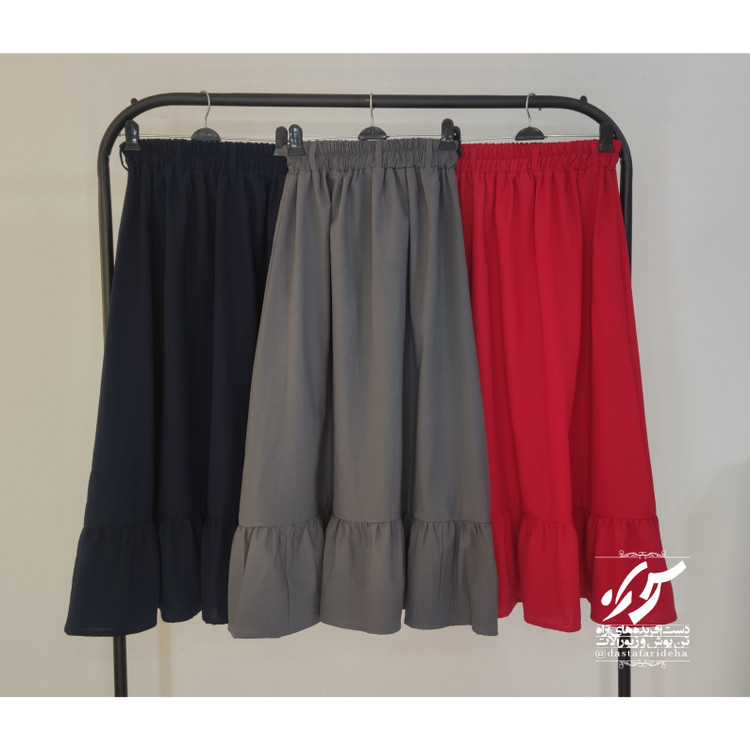 از راست به چپ : قرمز ، طوسی ، سورمه ای