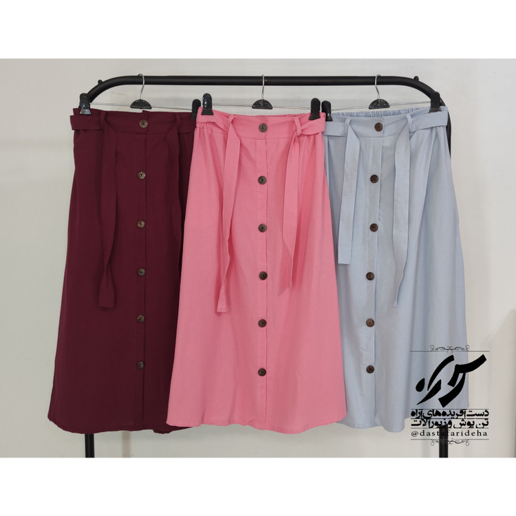 از راست به چپ : آبی یخی ، صورتی باربی ، زرشکی