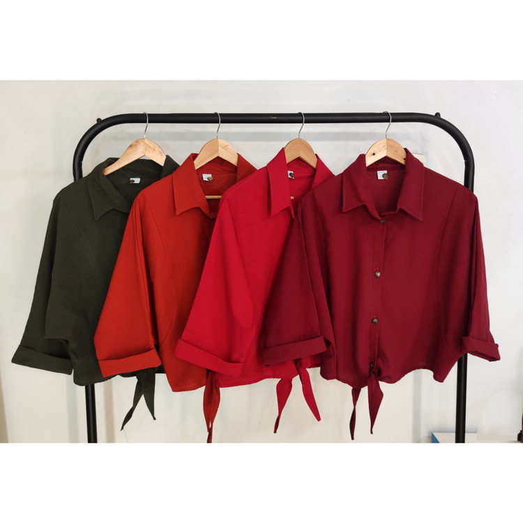 از راست به چپ: زرشکی ، قرمز ، آجری ، سبز ارتشی